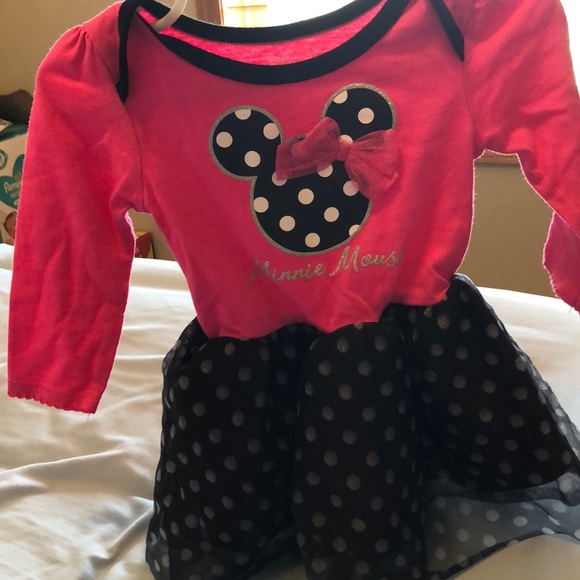2 Disney dresses - Picture 5 of 8